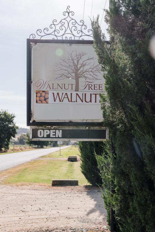 Walnut Tree Cottages Whorouly Exteriör bild